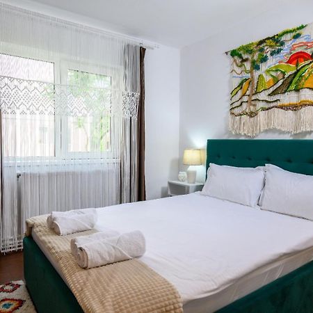 Apartament Corina Cu Parcare Bistrita  Bagian luar foto